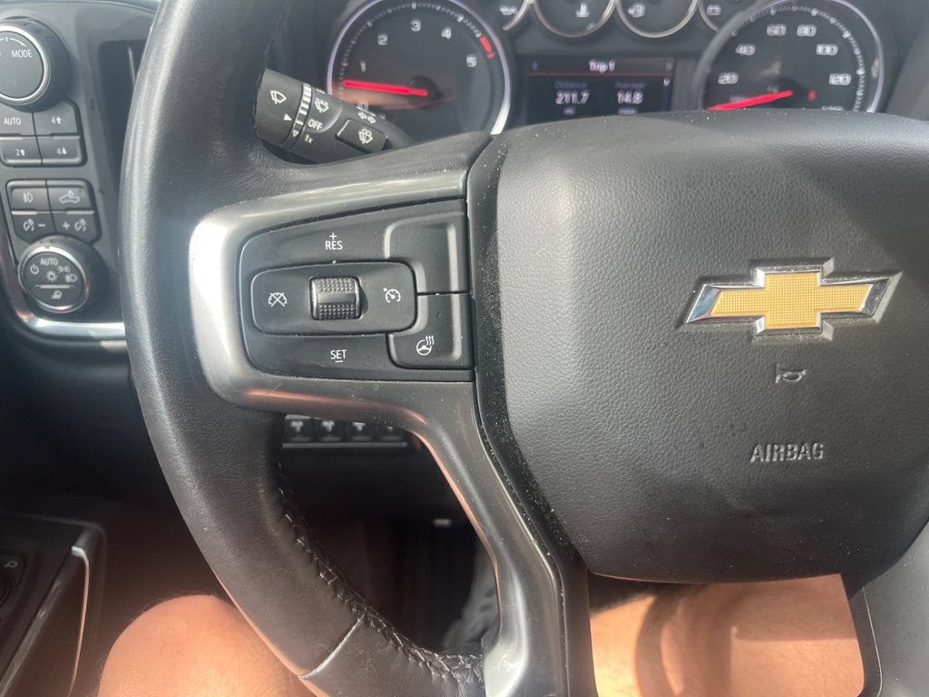 Used 2021 Chevrolet Silverado 3500 LTZ w/ LTZ Convenience Package AWD/4WD image 17