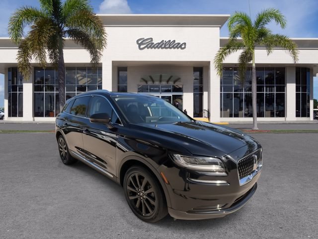 Used 2023 Lincoln Nautilus Reserve w/ Monochromatic Package FWD image 2