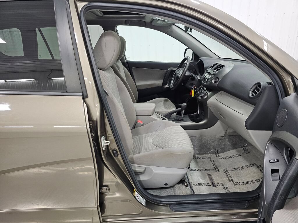 Used 2011 Toyota RAV4 4WD w/ Upgrade Value Pkg image 17