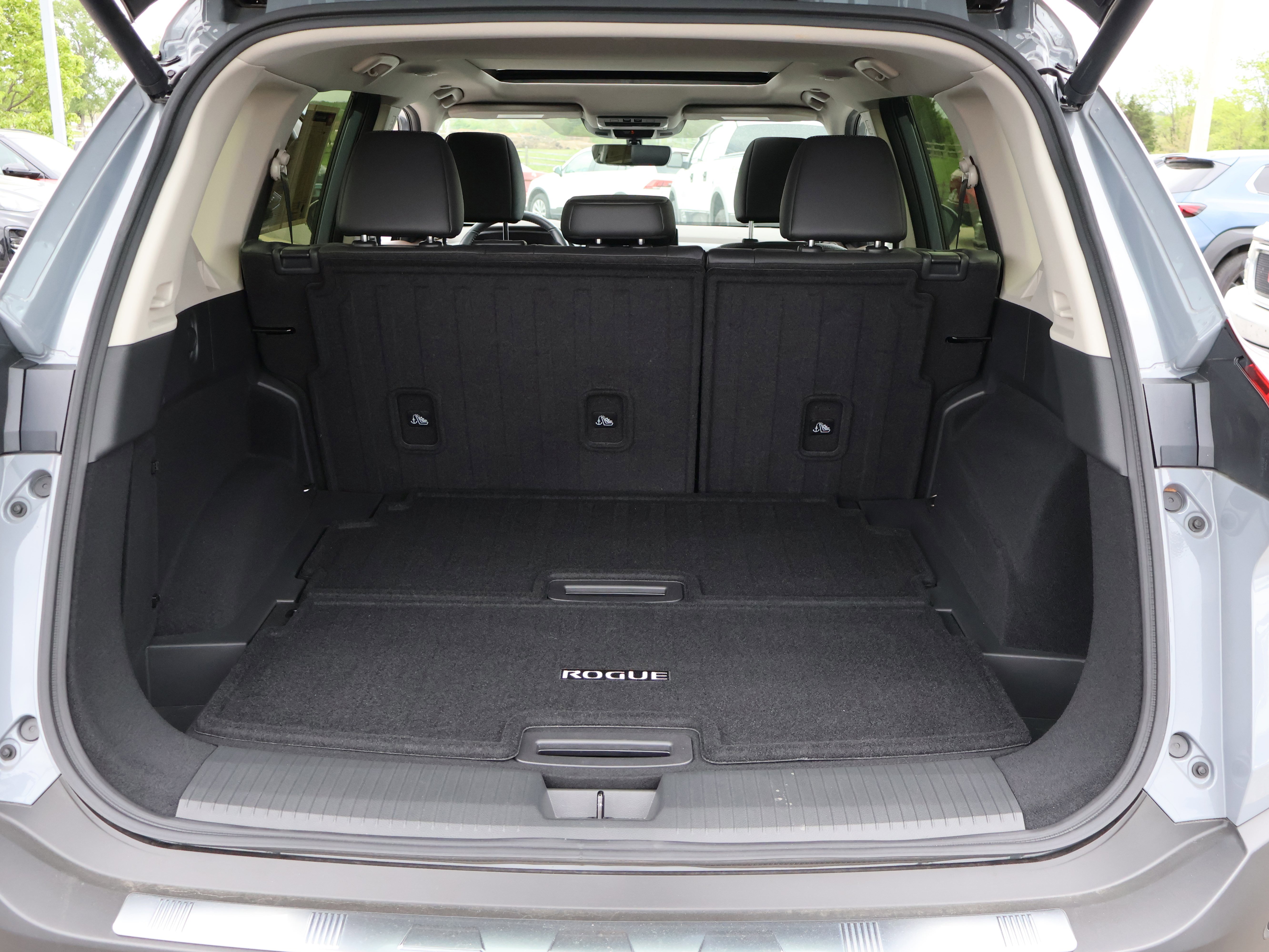 Used 2023 Nissan Rogue SL w/ SL Premium Package AWD/4WD image 16