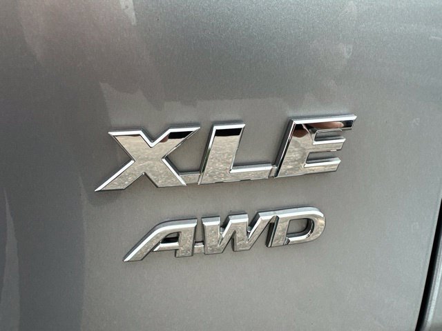 Used 2021 Toyota RAV4 XLE Premium AWD/4WD image 22