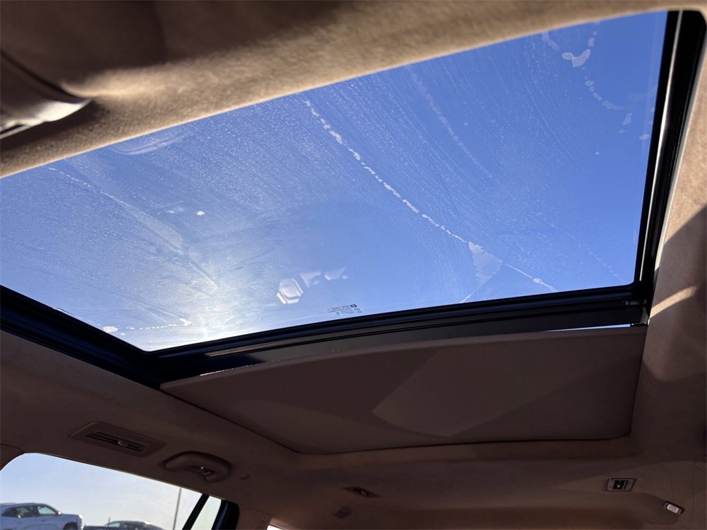 Used 2023 Cadillac XT6 Sport w/ Platinum Package image 22