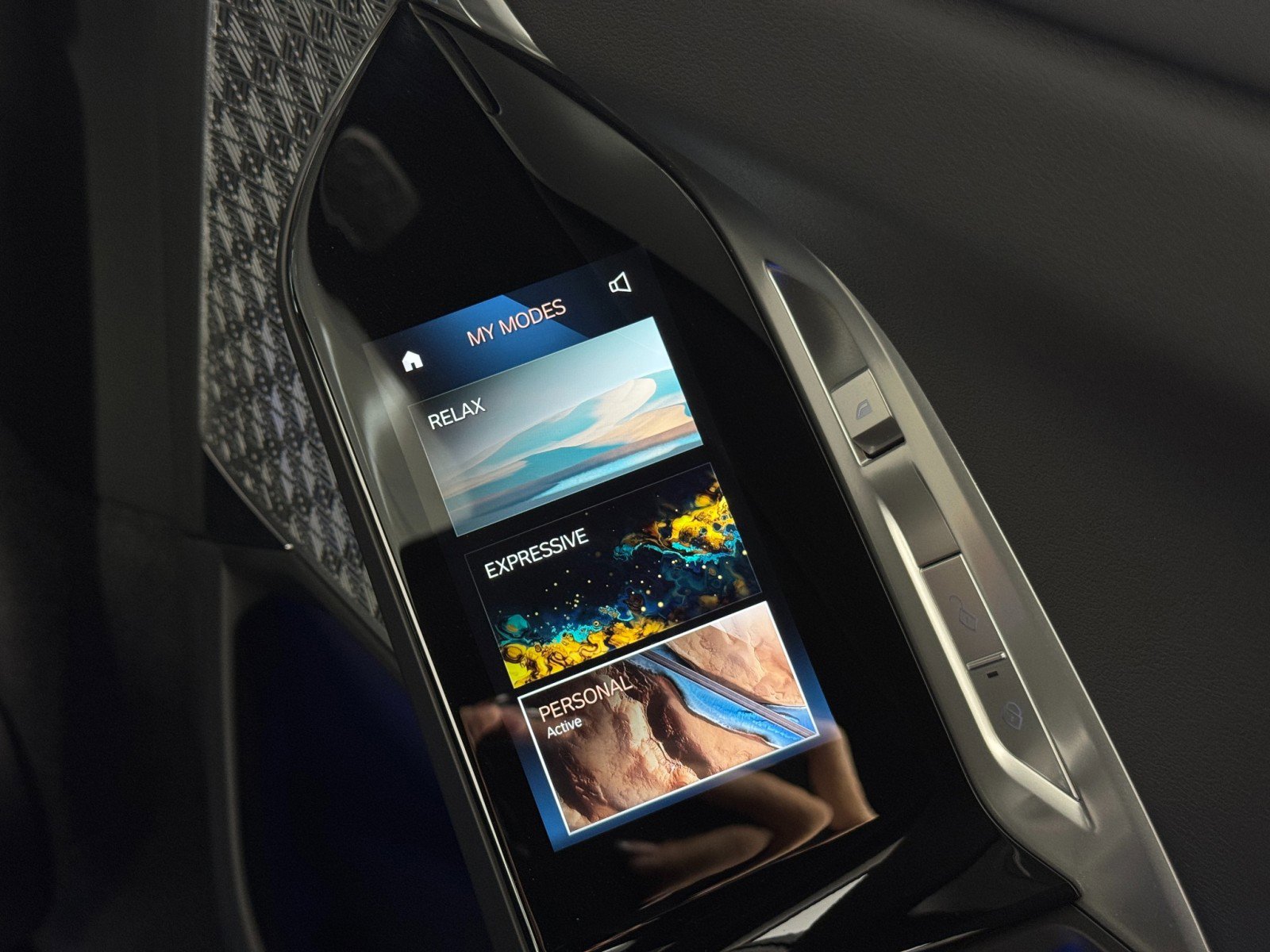 Used 2024 BMW i7 xDrive60 w/ Executive Package image 42