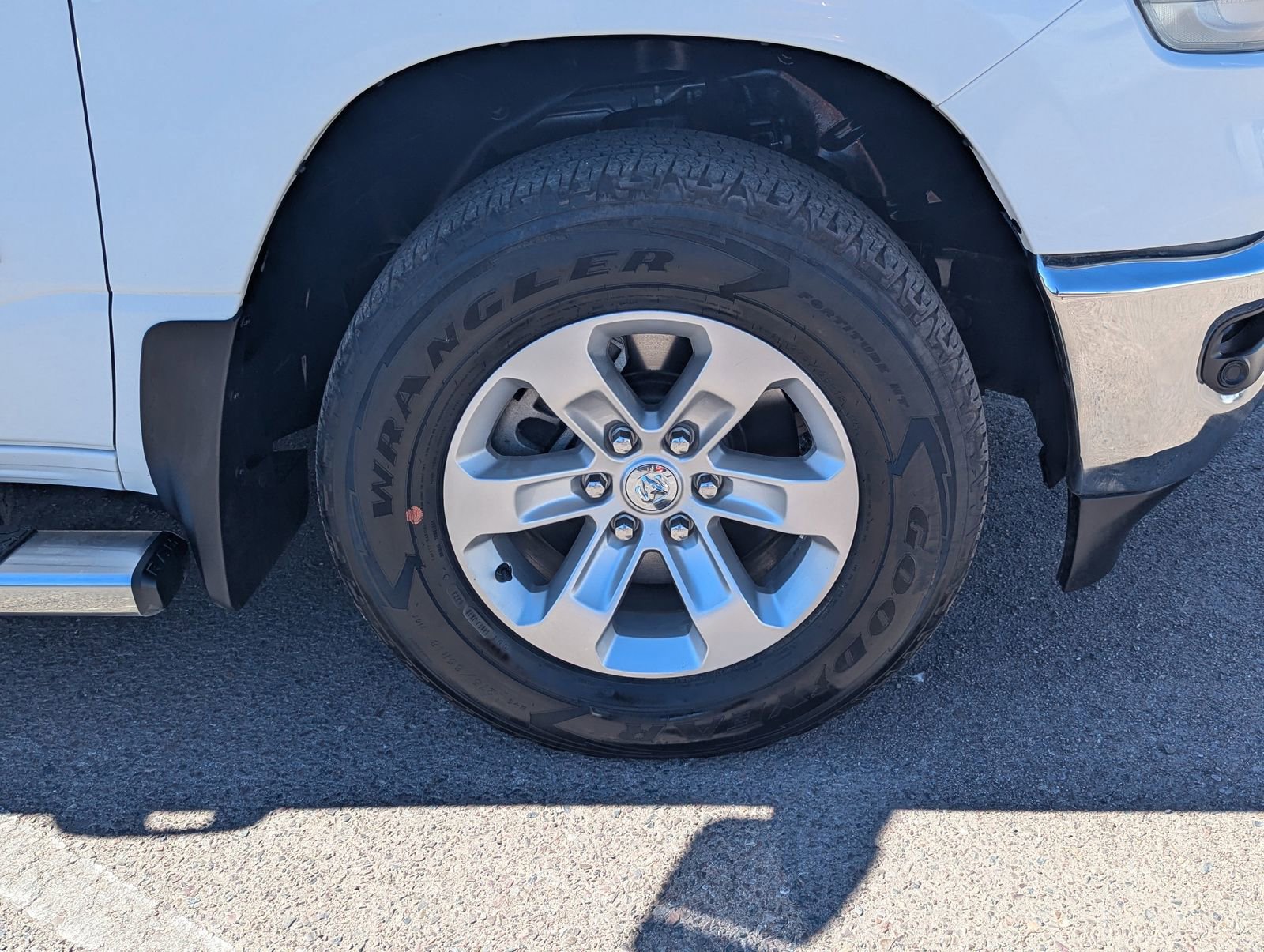 Used 2023 RAM 1500 Laramie image 9