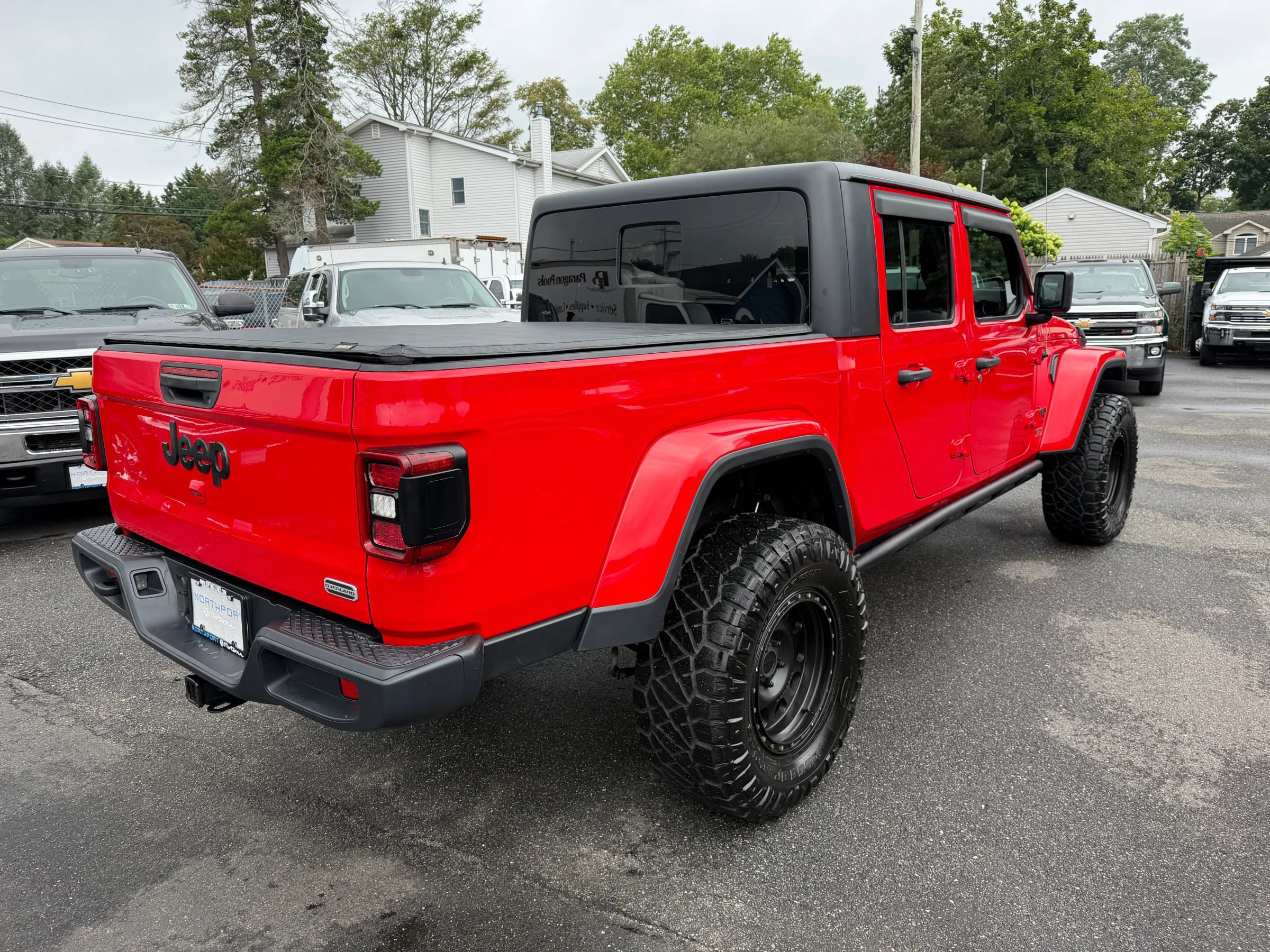 Used 2020 Jeep Gladiator Overland AWD/4WD image 6