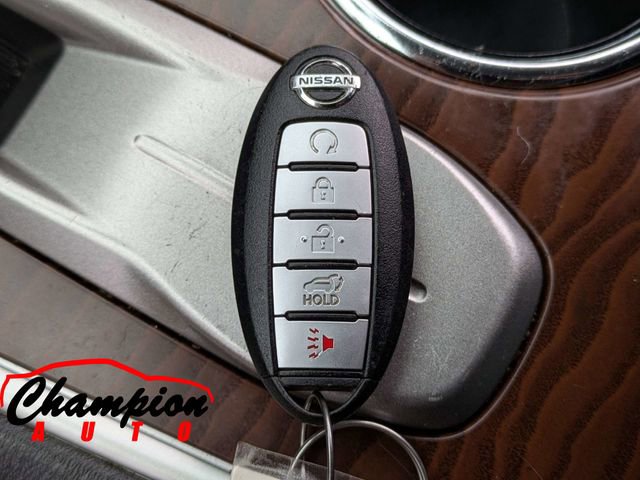 Used 2017 Nissan Pathfinder Platinum image 36