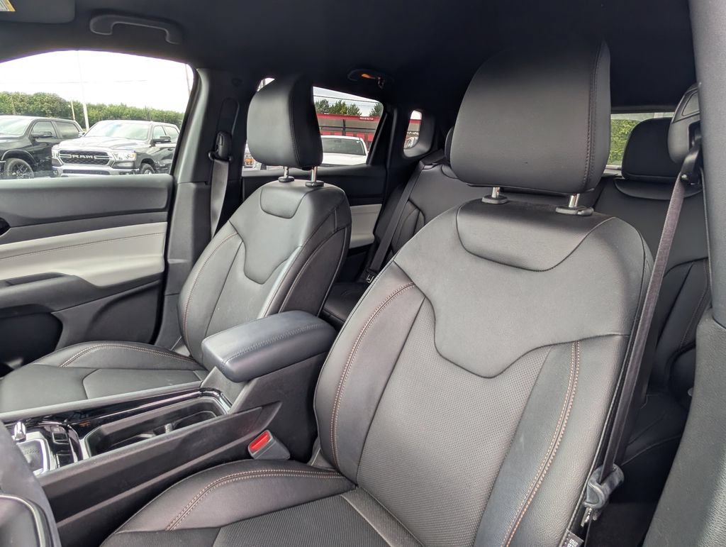 Used 2023 Jeep Compass Limited AWD/4WD image 14