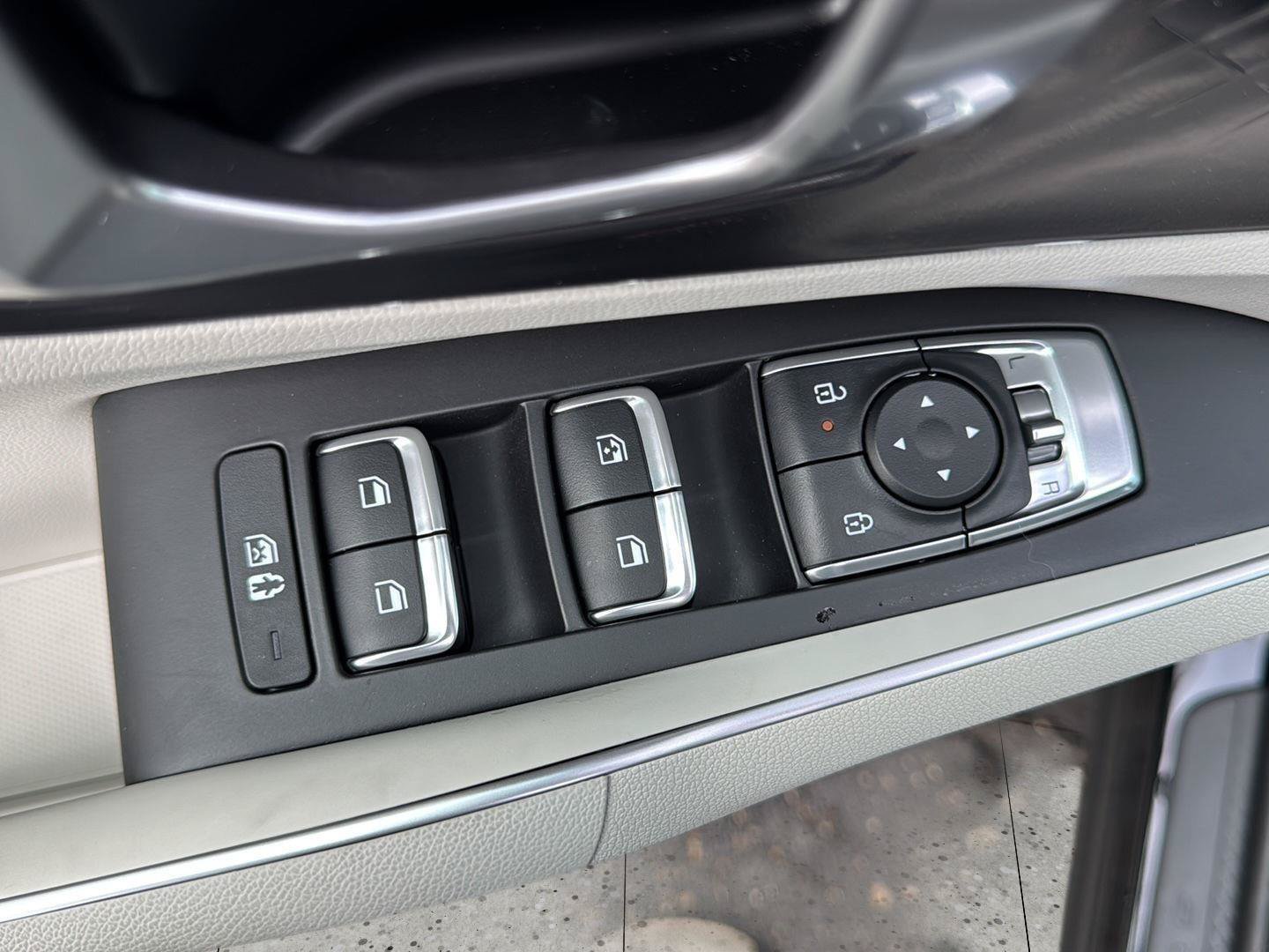 Used 2025 Kia Sorento EX FWD image 22