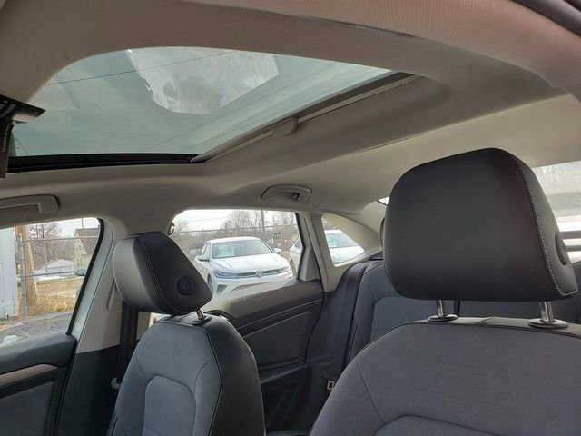 New 2026 Volkswagen Jetta SE image 7