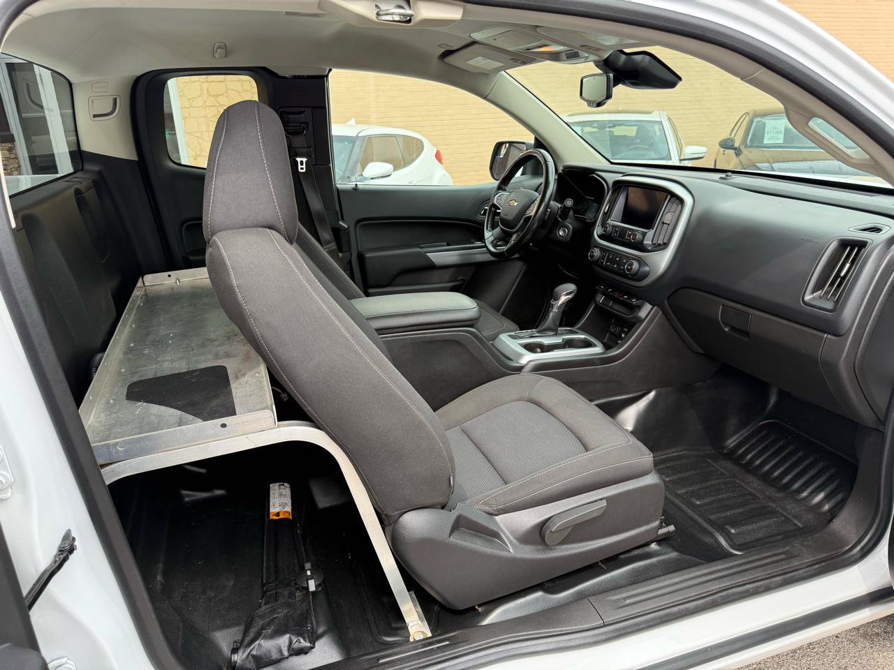 Used 2022 Chevrolet Colorado LT w/ Fleet Safety Package RWD image 19