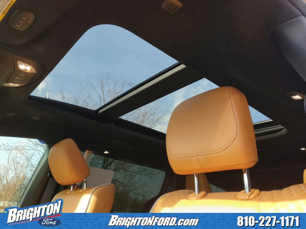 Used 2021 Chrysler Pacifica Pinnacle AWD/4WD image 11