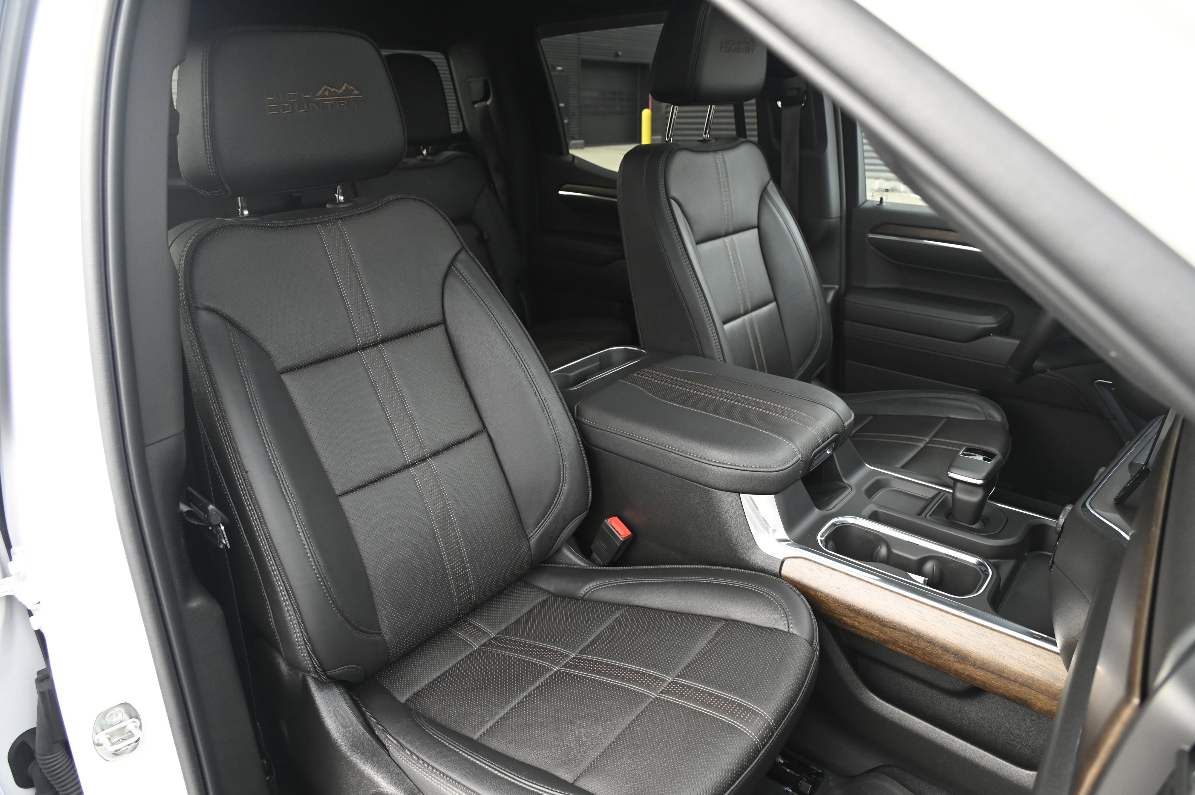 Used 2023 Chevrolet Silverado 1500 High Country w/ Technology Package image 25