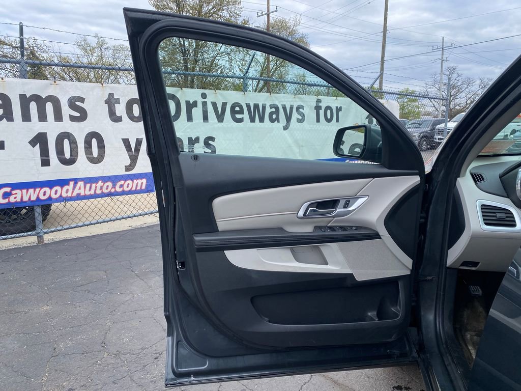 Used 2017 GMC Terrain SLE AWD/4WD image 12