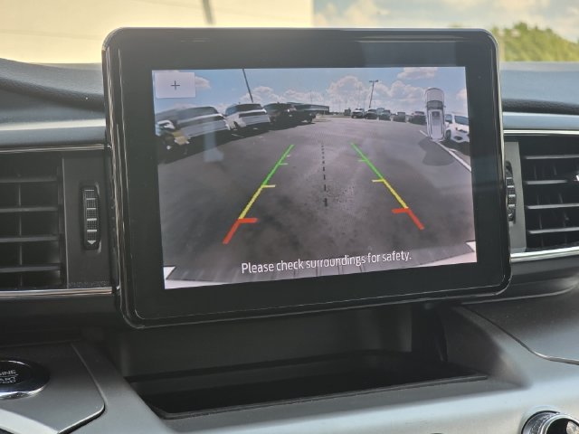 Used 2021 Ford Explorer XLT w/ Equipment Group 202A AWD/4WD image 11