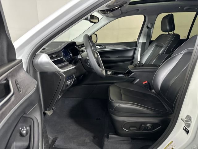 Used 2023 Jeep Grand Cherokee 4WD 4xe image 11