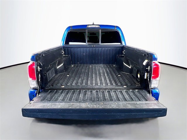 Used 2016 Toyota Tacoma Limited image 28