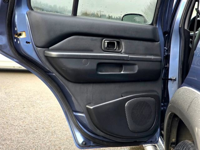 Used 2001 Nissan Pathfinder SE image 28