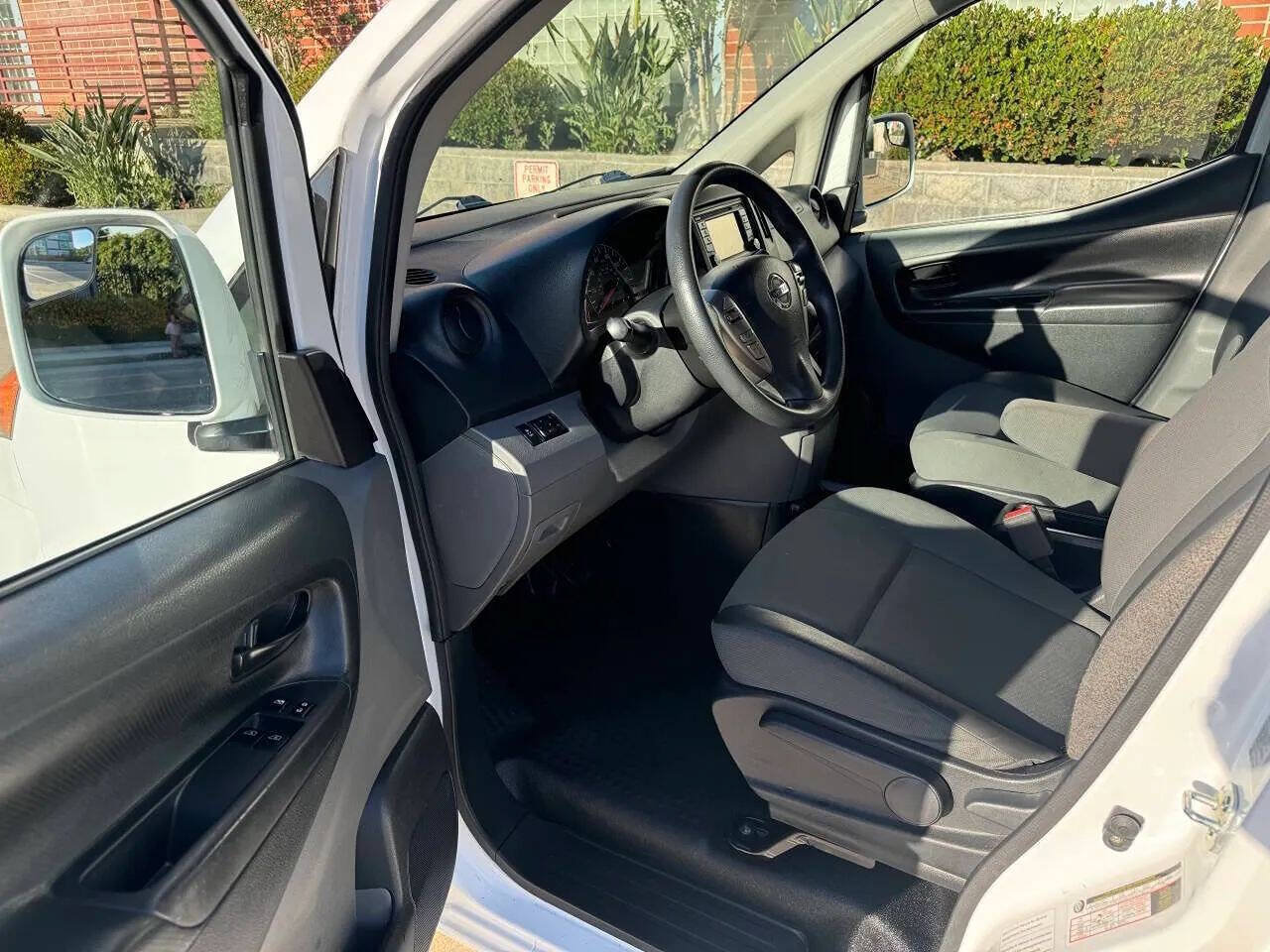 Used 2019 Nissan NV200 SV w/ Navigation Package FWD image 5