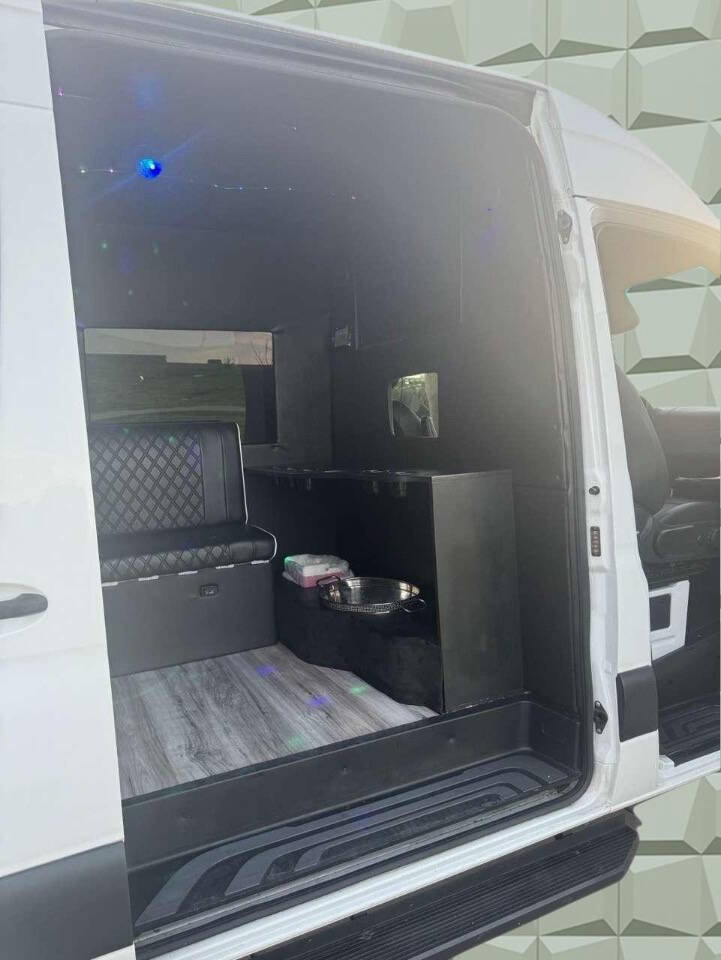 Used 2020 Mercedes-Benz Sprinter 3500 image 25