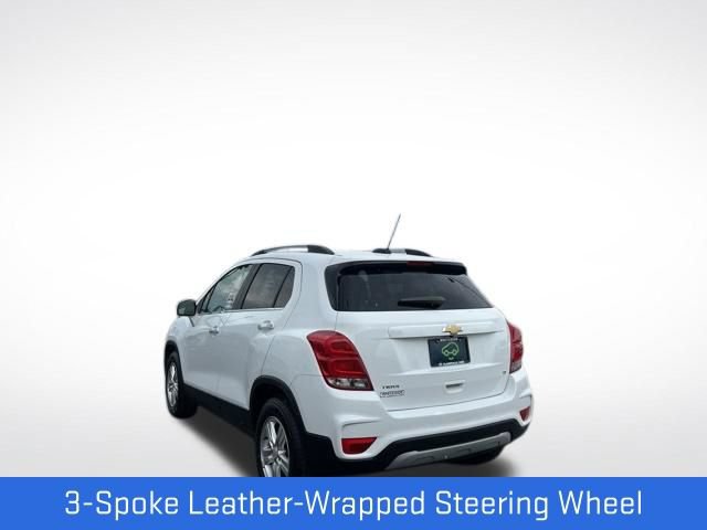 Used 2020 Chevrolet Trax LT w/ LT Convenience Package FWD image 11