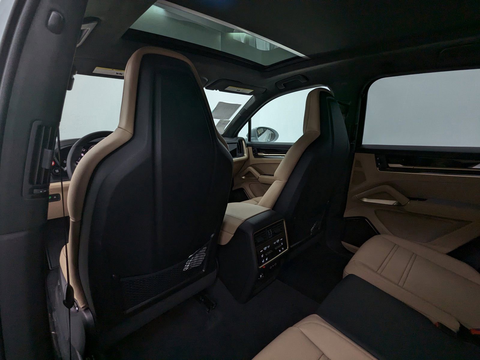 New 2026 Porsche Cayenne Turbo image 21