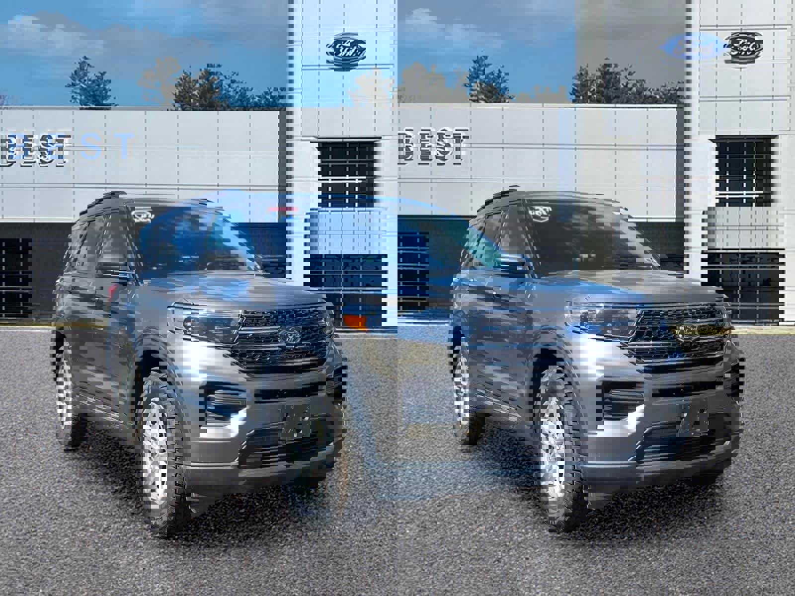 Used 2021 Ford Explorer XLT AWD/4WD image 1