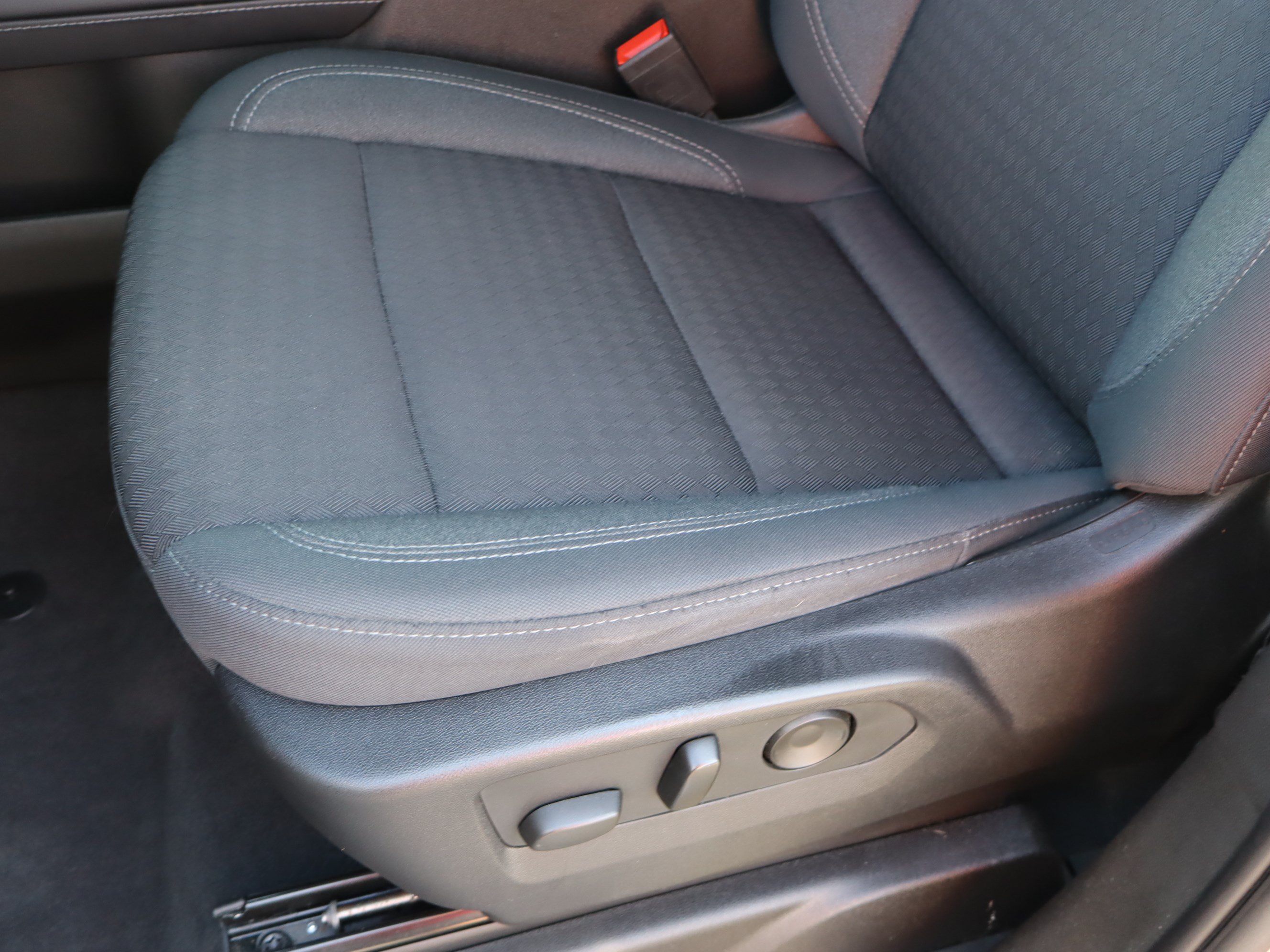 Used 2022 Chevrolet Tahoe LS RWD image 19