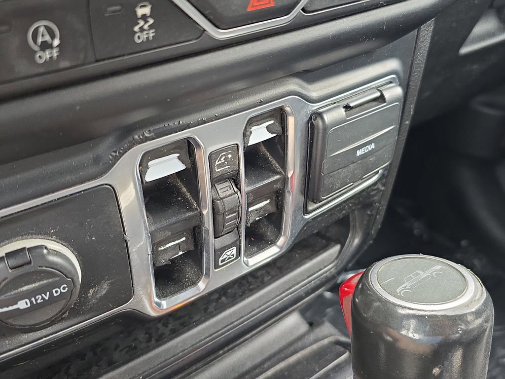 Used 2021 Jeep Gladiator Overland image 24