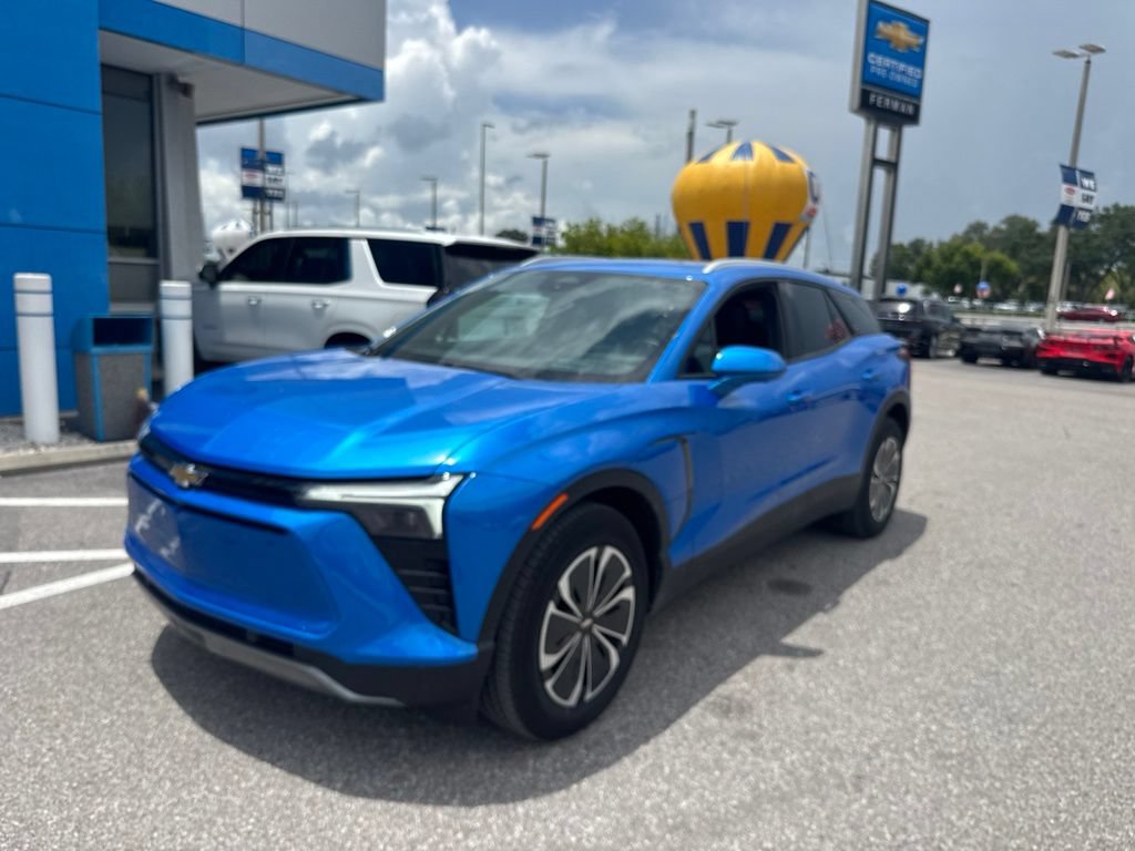 Used 2024 Chevrolet Blazer EV LT AWD/4WD image 3