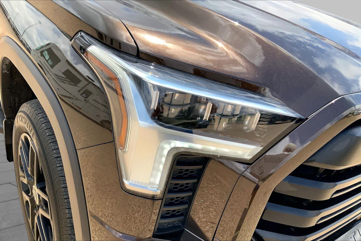 Used 2024 Toyota Tundra Limited AWD/4WD image 36