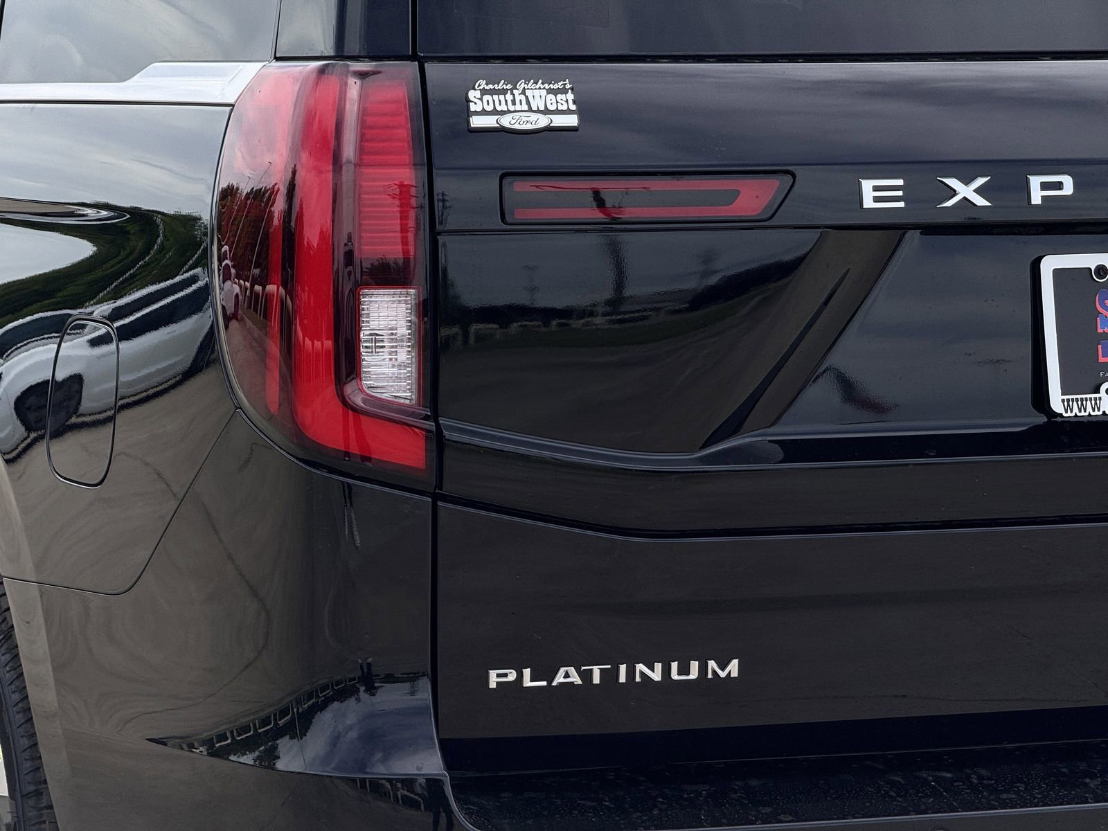 New 2026 Ford Expedition Platinum image 10