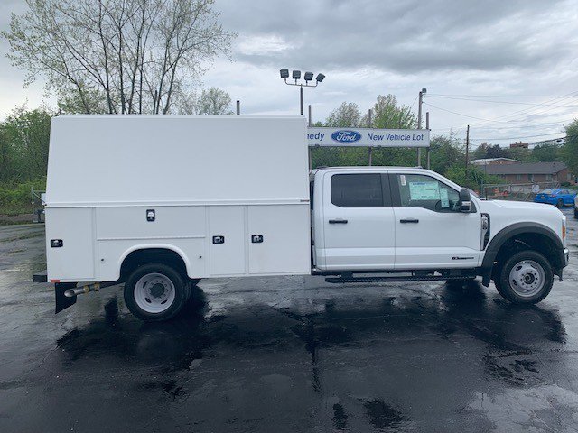 New 2025 Ford F550 4x4 Crew Cab Super Duty image 6