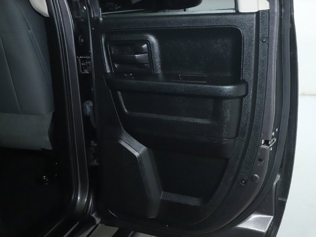 Used 2017 RAM 1500 Express w/ Express Value Package image 30