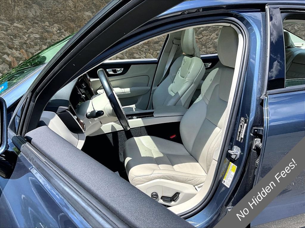 Used 2021 Volvo S60 T5 Momentum FWD image 23