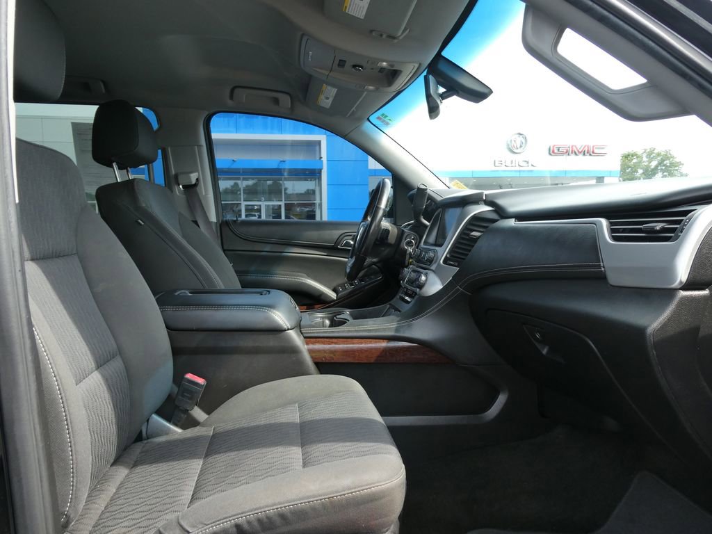 Used 2017 GMC Yukon SLE w/ SLE Value Package AWD/4WD image 13