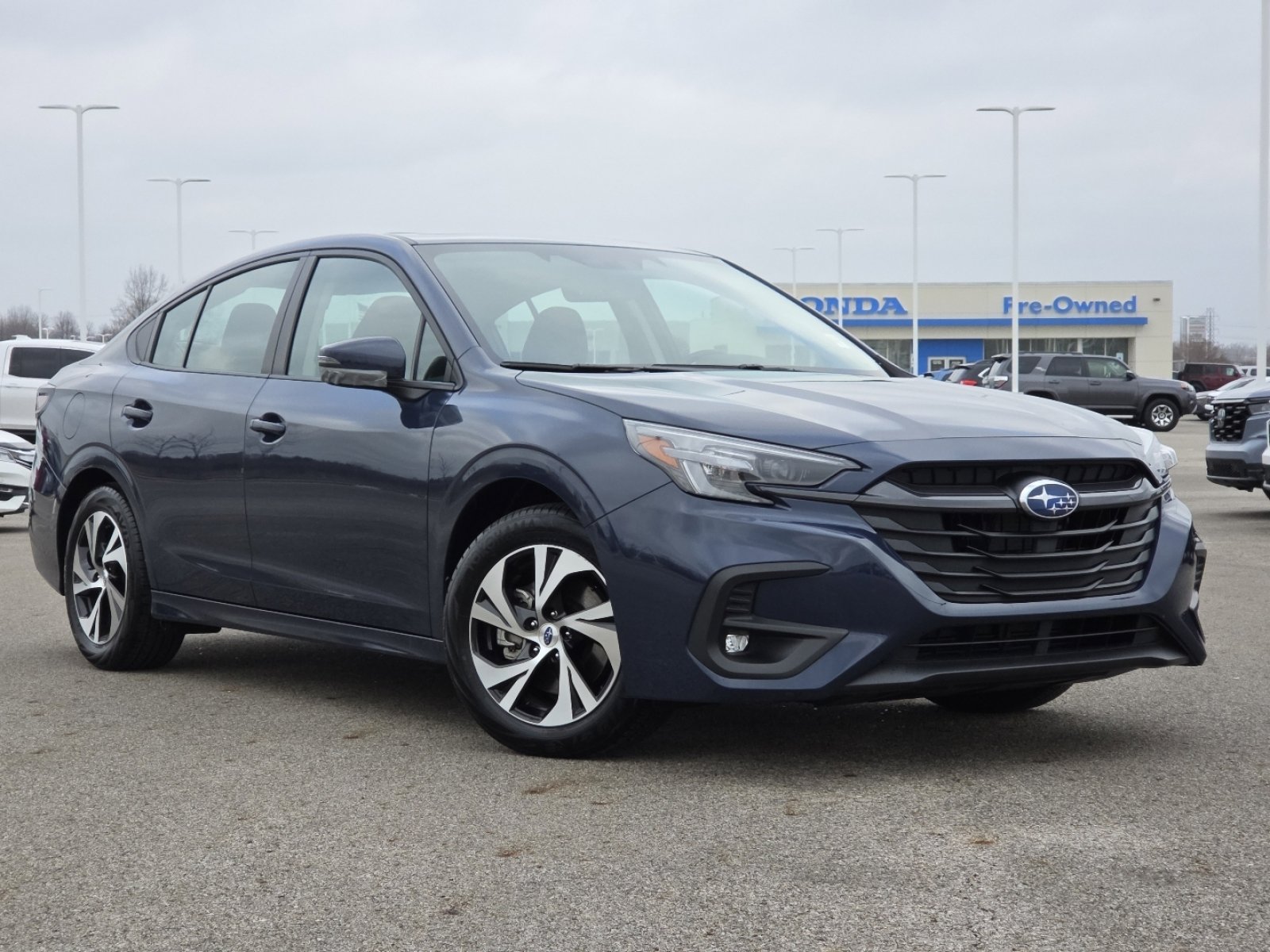 Used 2025 Subaru Legacy Premium image 2