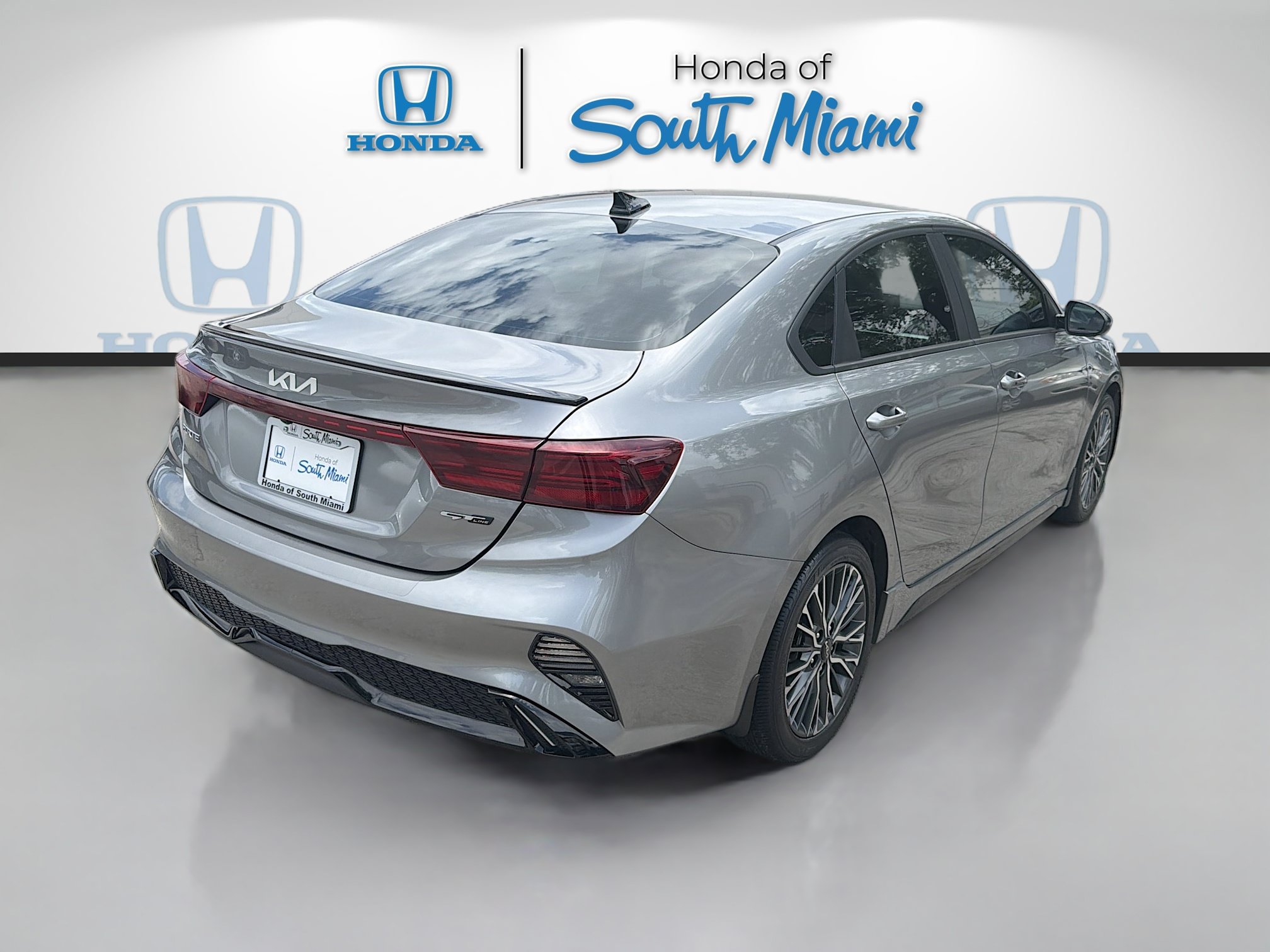 Used 2023 Kia Forte GT-Line w/ GT-Line Technology Package FWD image 7