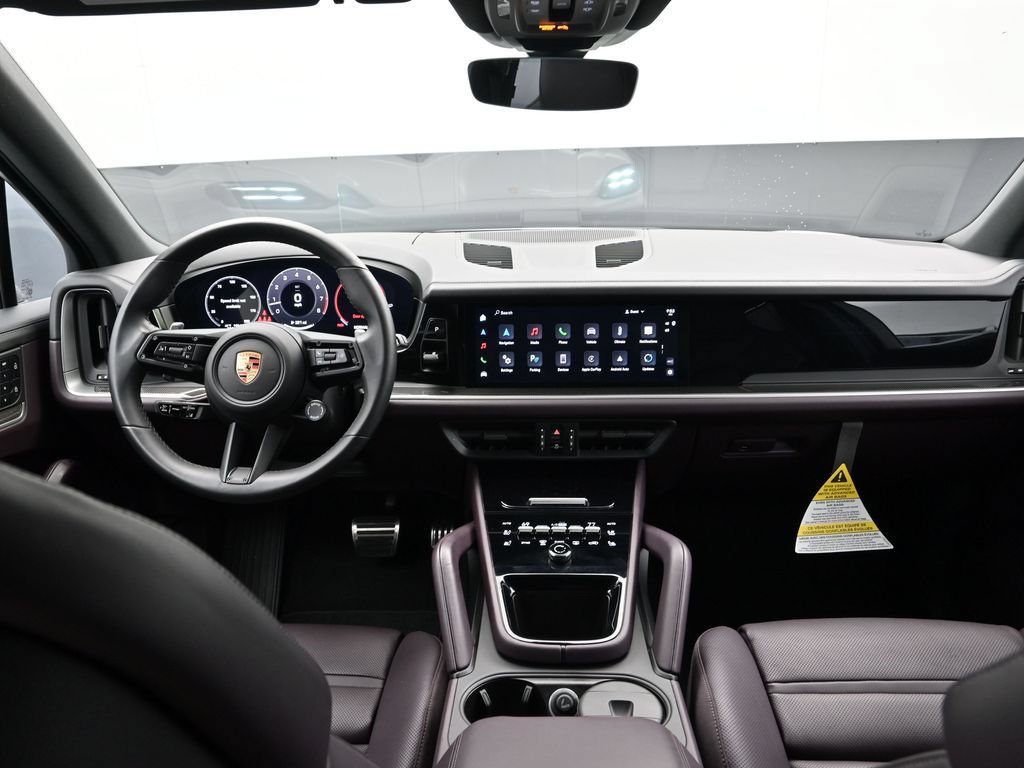 Certified 2025 Porsche Cayenne S AWD/4WD image 18