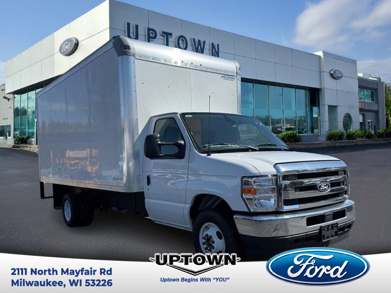 New 2027 Ford E-350 and Econoline 350 Super Duty w/ Interior Upgrade Package image 1