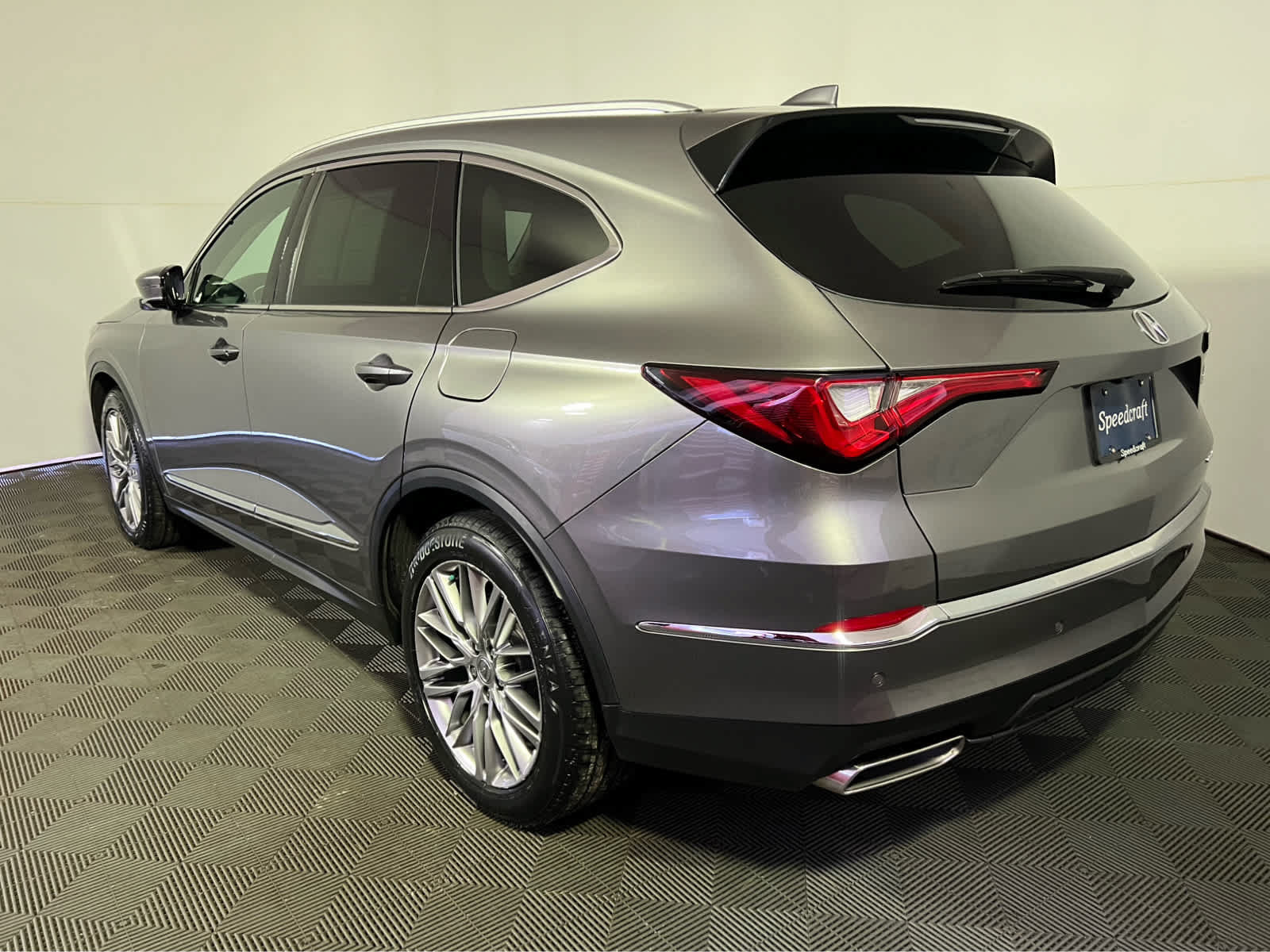 Certified 2023 Acura MDX SH-AWD w/ Advance Package image 5