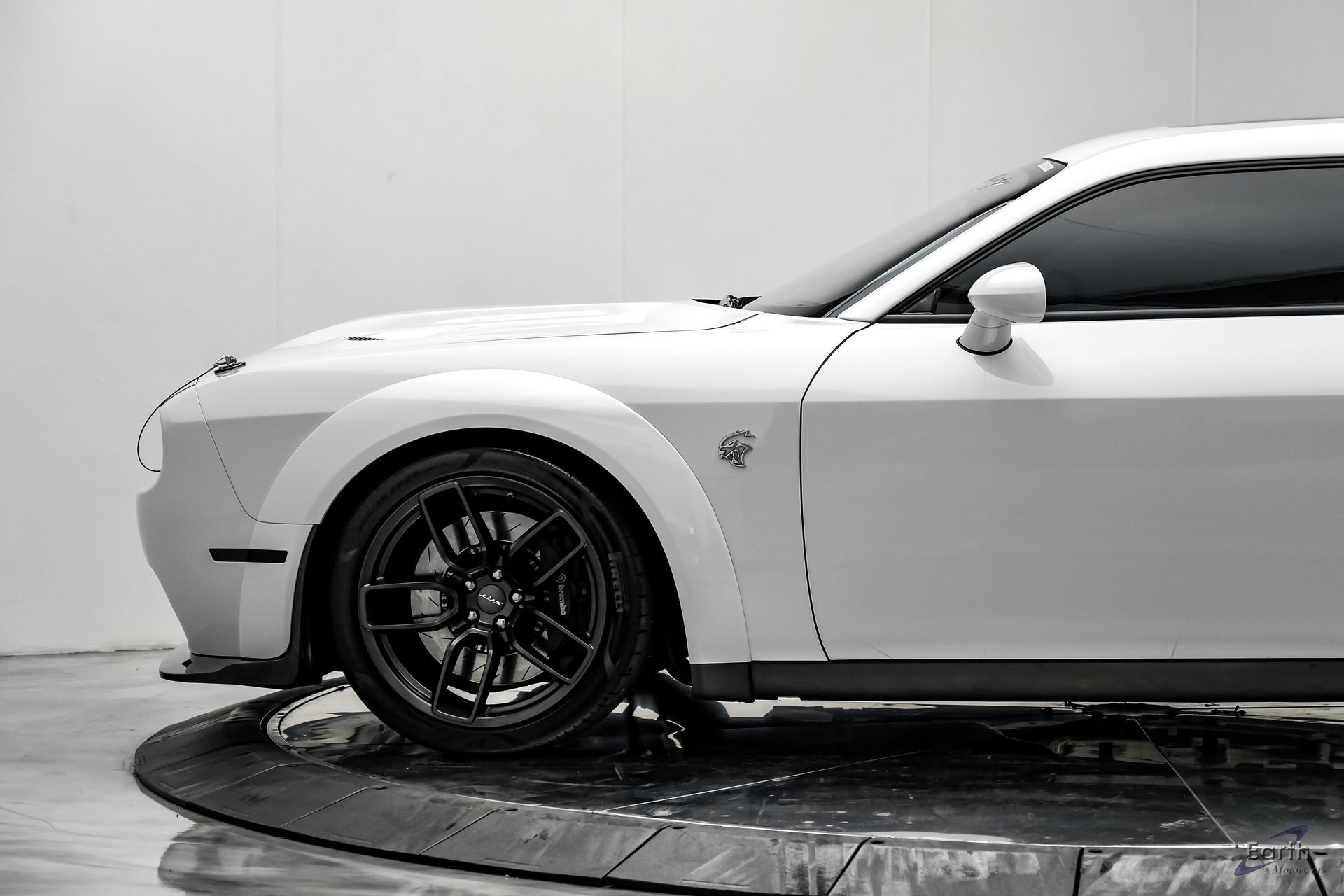 Used 2018 Dodge Challenger SRT Hellcat RWD image 9