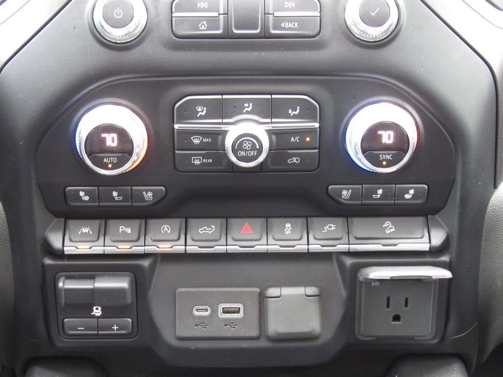 Used 2019 GMC Sierra 1500 AT4 w/ AT4 Premium Package AWD/4WD image 32