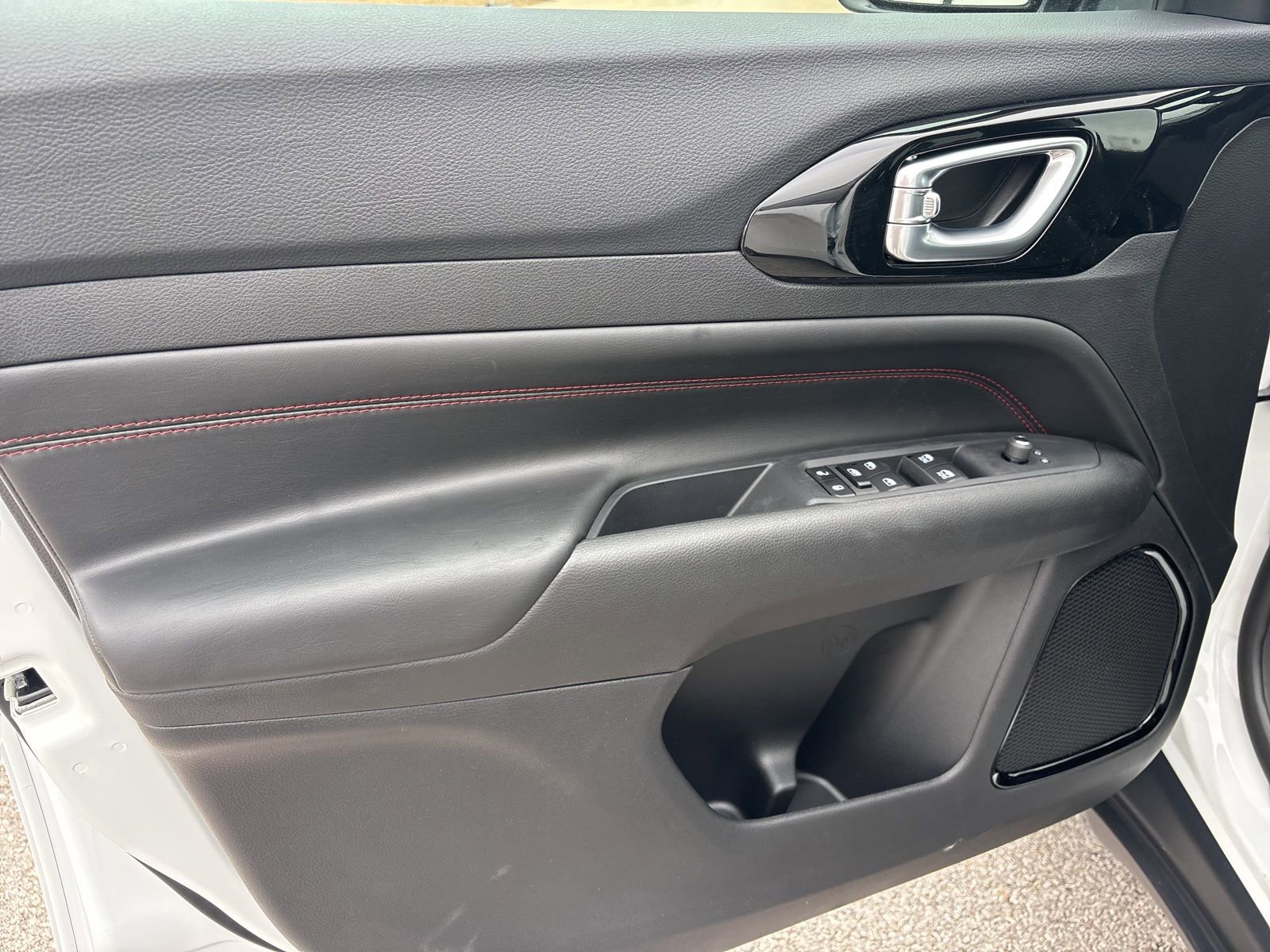 New 2026 Jeep Compass Trailhawk image 10