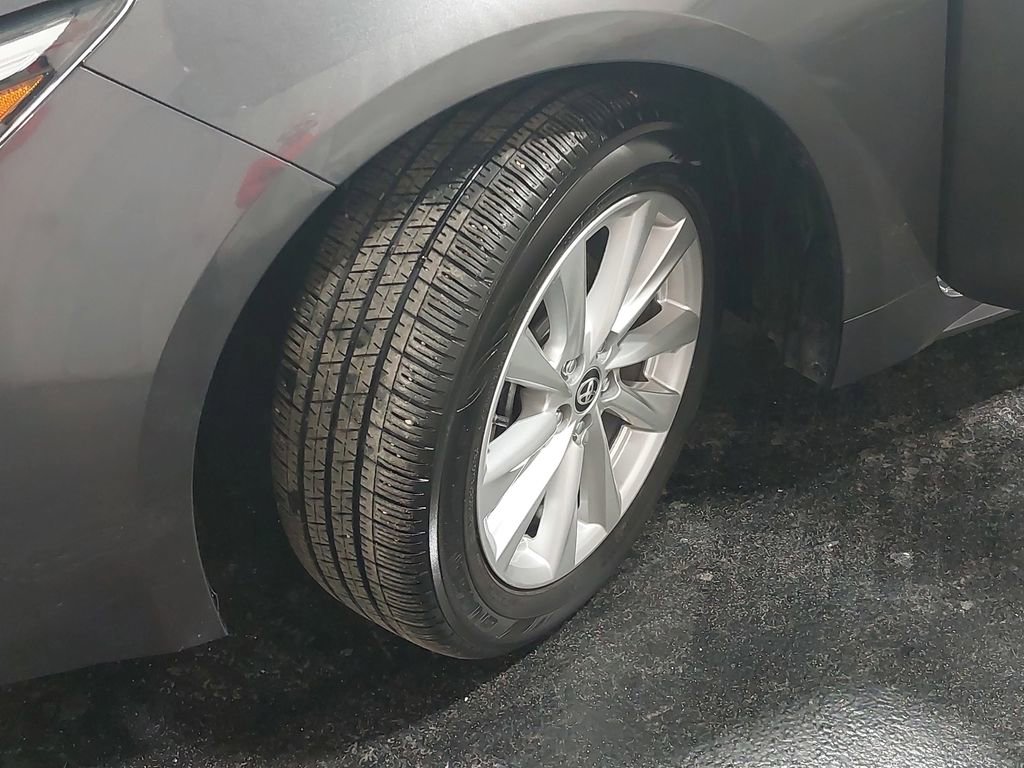 Used 2024 Toyota Corolla SE image 31