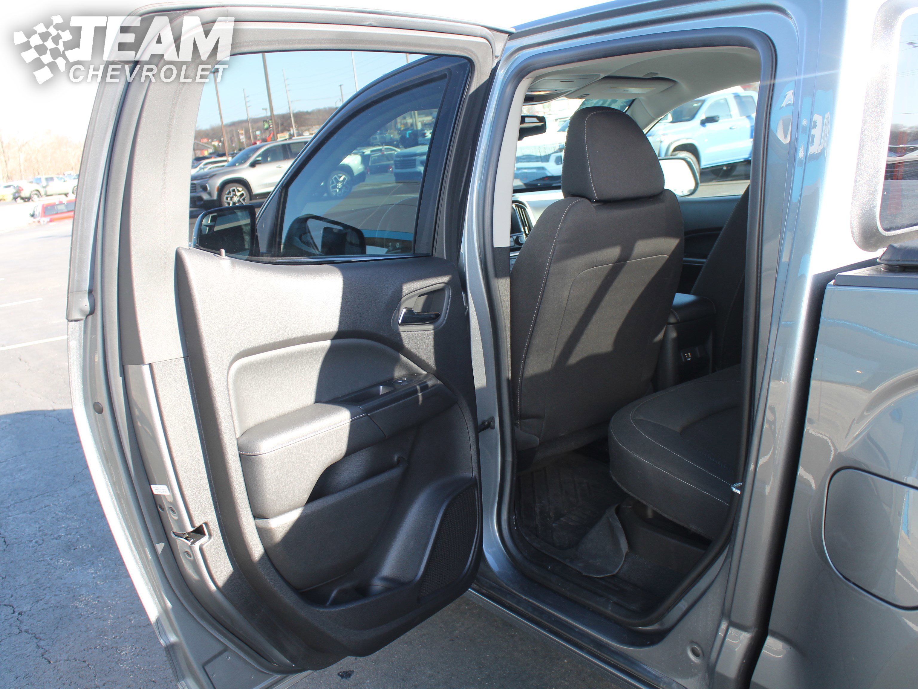 Used 2019 GMC Canyon SLE w/ SLE Convenience Package image 19