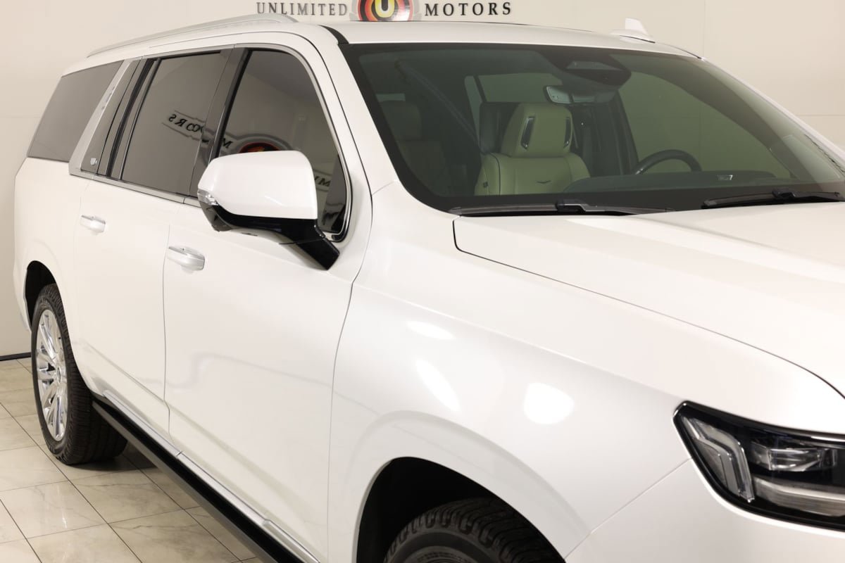 Used 2022 Cadillac Escalade ESV Premium Luxury w/ Performance Package image 38
