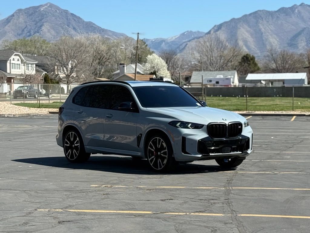 Used 2024 BMW X5 M60i image 3