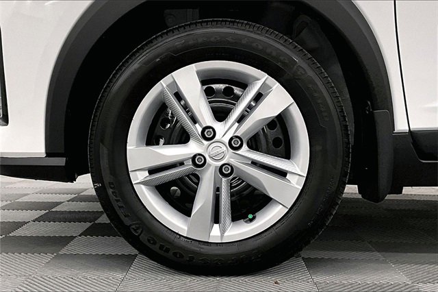 New 2025 Nissan Kicks Play S image 12