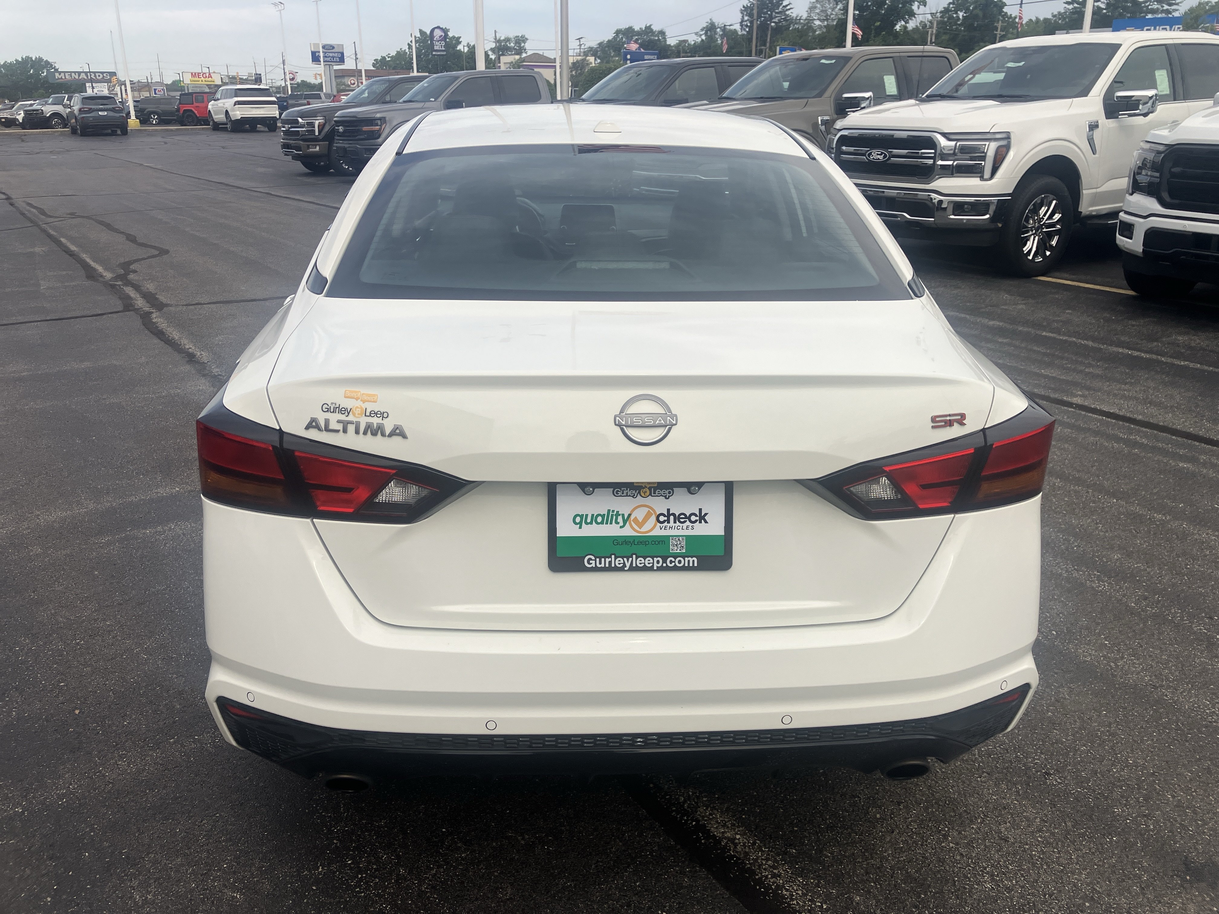 Used 2024 Nissan Altima 2.5 SR FWD image 6