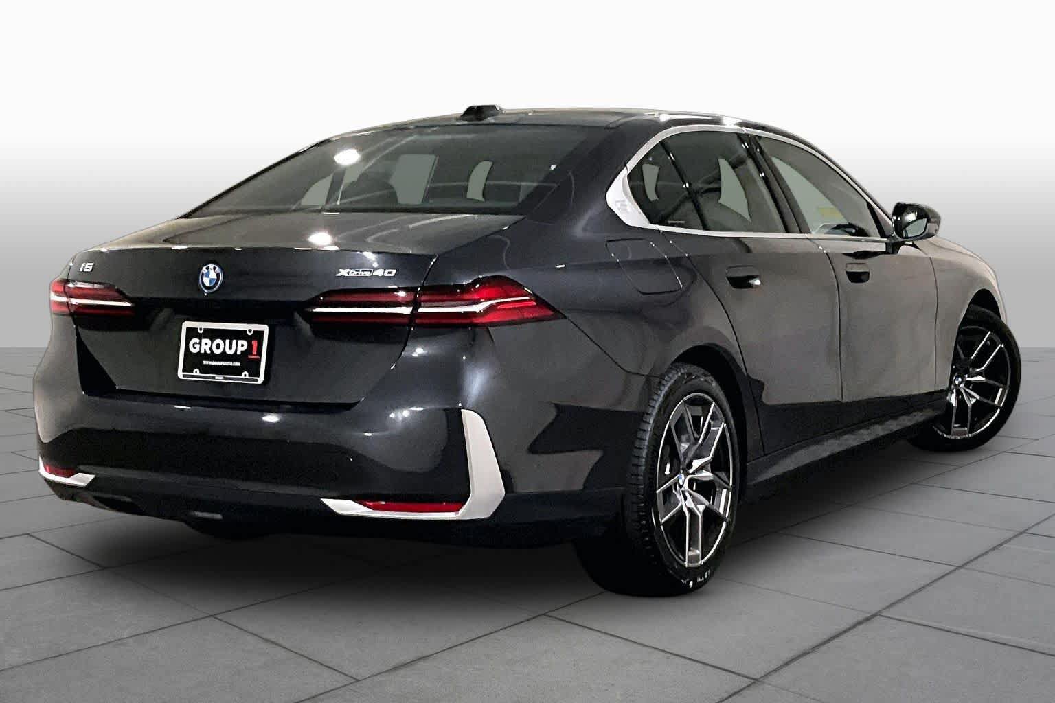 Used 2026 BMW i5 eDrive40 w/ Premium Package AWD/4WD image 12